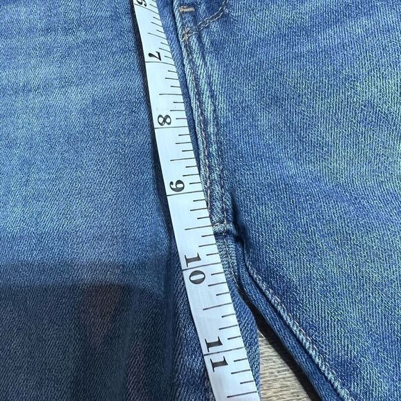 Levi Strauss & Co Women's 724 High Rise Straight Ripped Jeans Pocket Denim Size - Picture 9 of 11